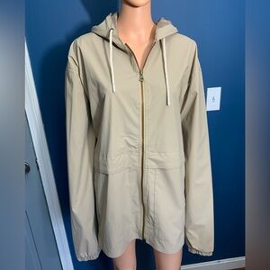 Weatherproof Vintage Beige and Gray Jacket